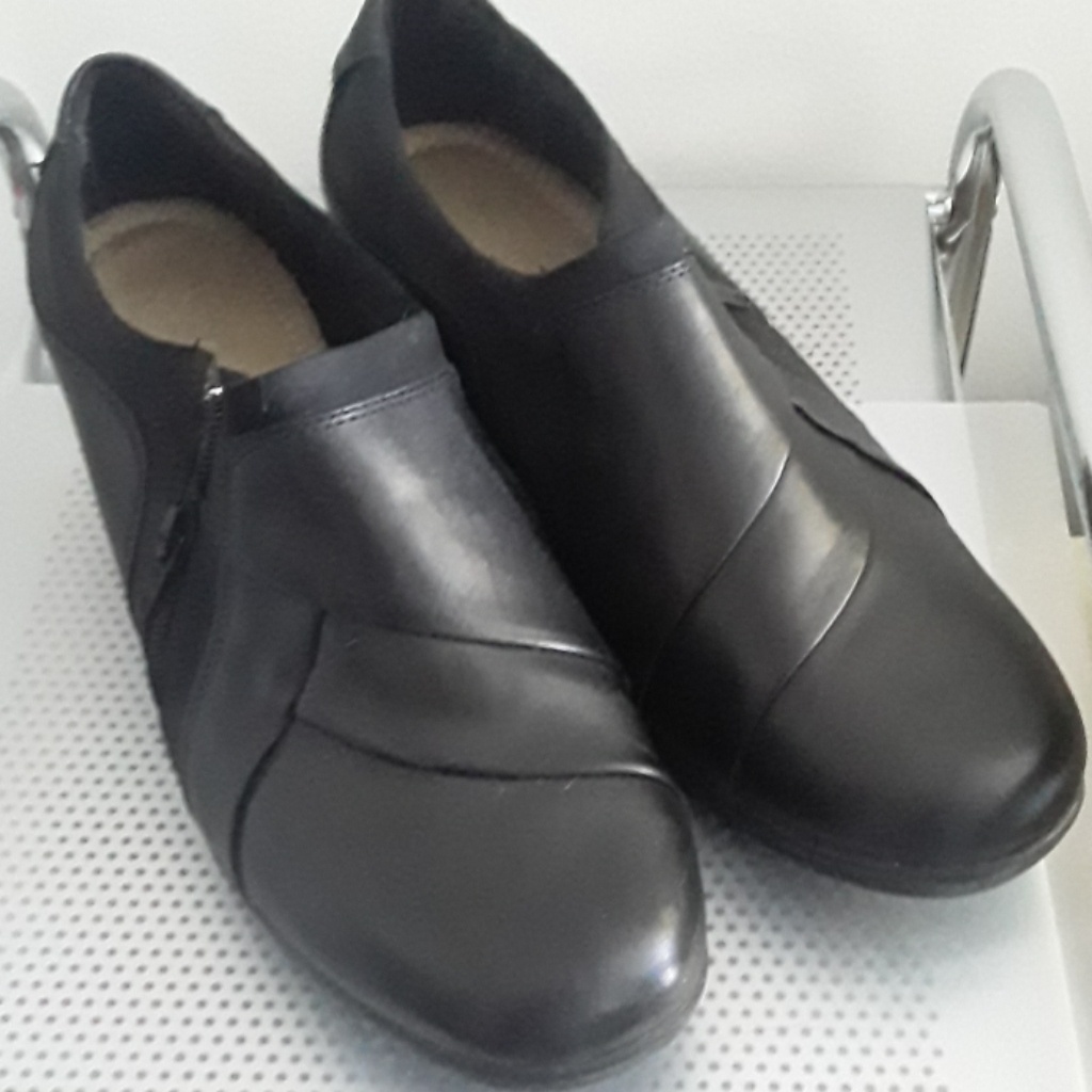 Black Shoes